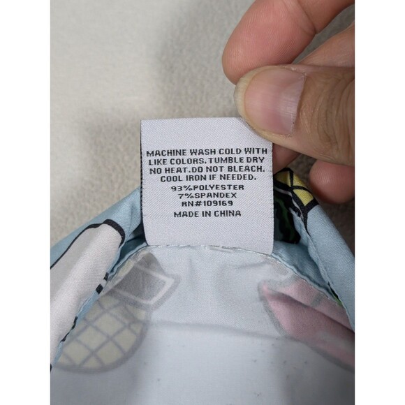 Bucees Shirt Mens M Blue Button Up Hawaiian Tiki AOP Pineapple Flamingo Shirt - Picture 4 of 6